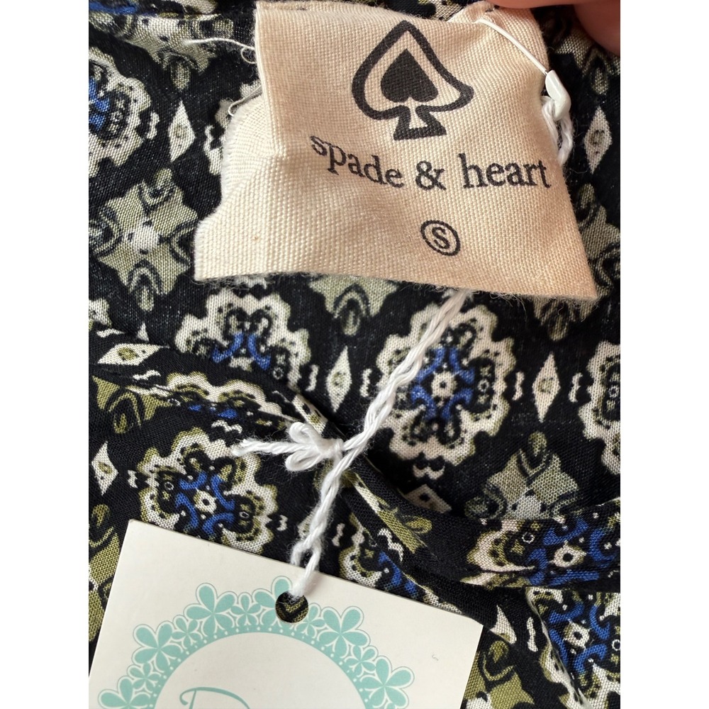Spade & Heart‎ Black Print Tunic Bell Sleeve Boho Medallion Top Small NWT - Picture 2 of 9